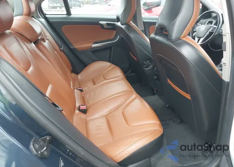 2013 Volvo S60 T5 z USA, uszkodzony, nr VIN YV1612FS1D2183814